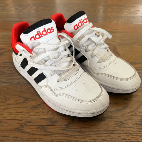 Adidas sz 6 youth - Picture 1 of 6